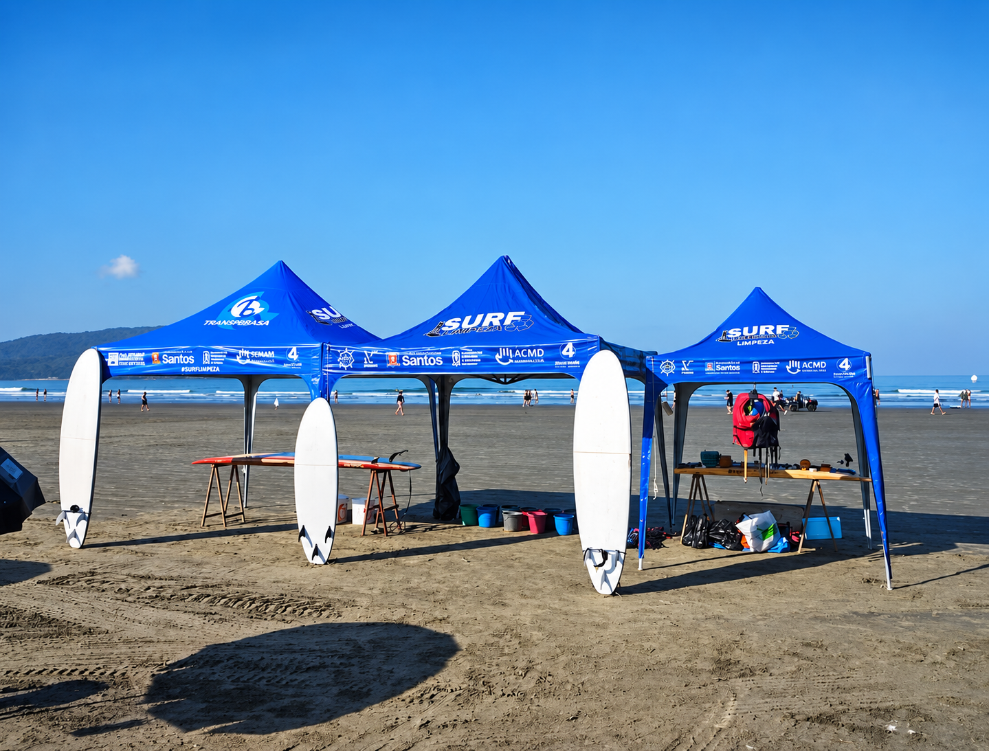 Surfista em Santos preservando o oceano